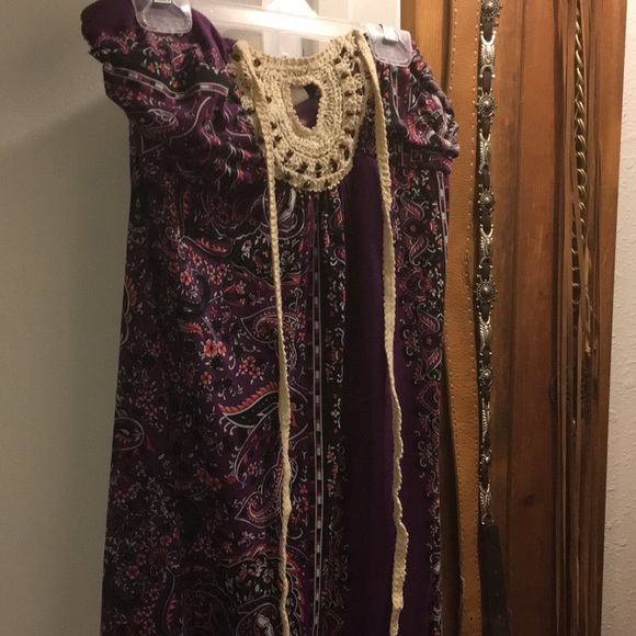 Summer dress with tie around neck! - Picture 1 of 2